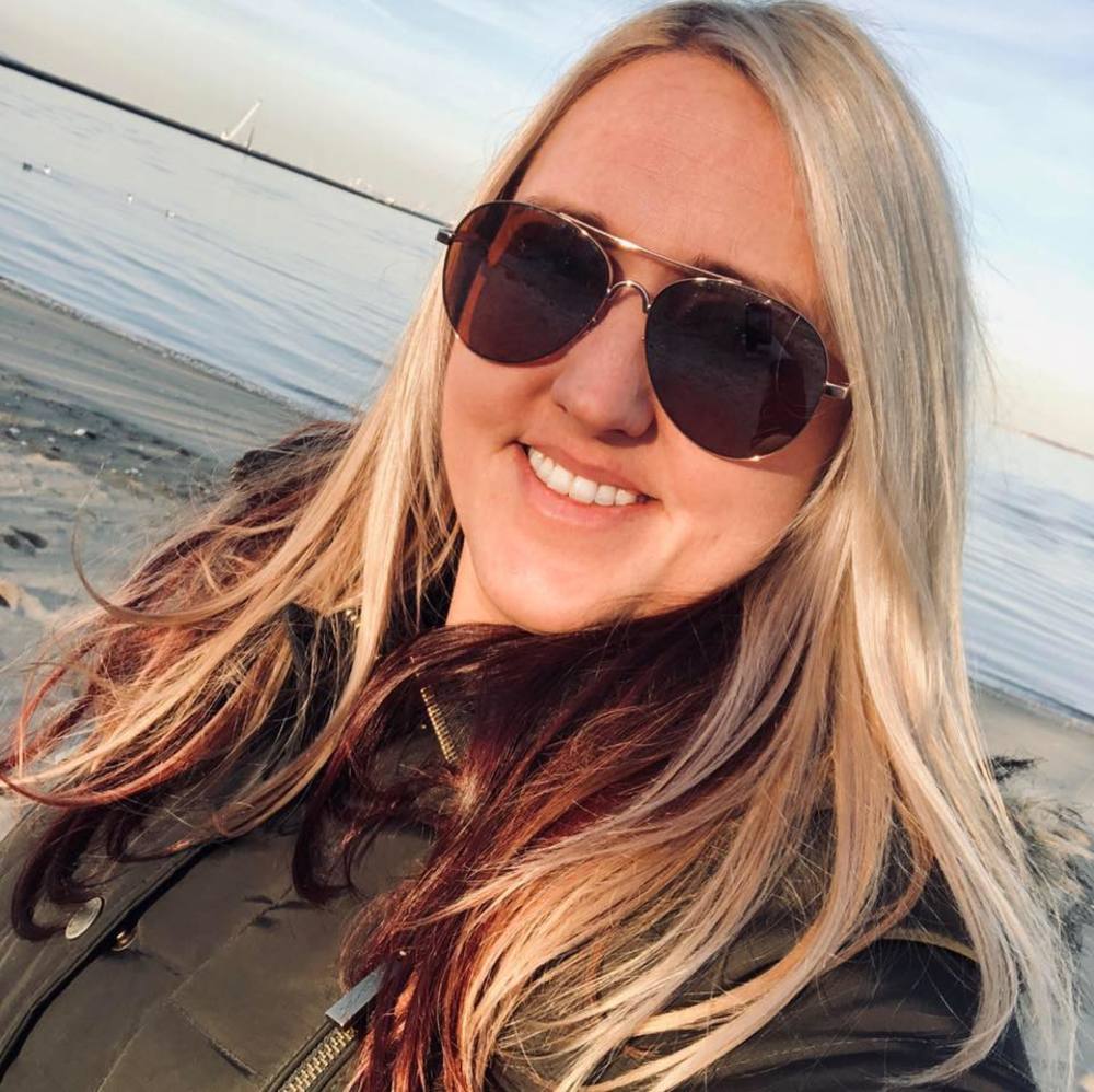Meet your Posher, Adrienne